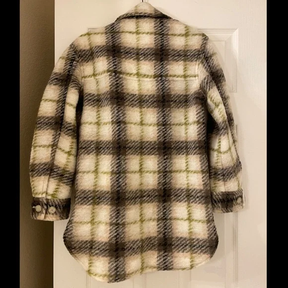 Aritzia The Ganna Shirt Jacket - Picture 3 of 4